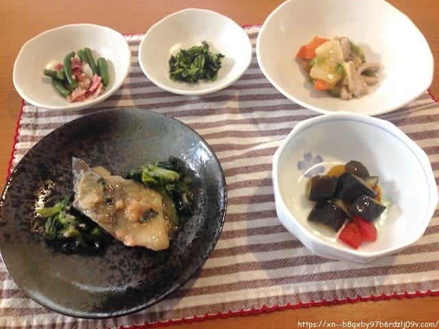 食宅便　鱈（タラ）のカニあんかけと豚肉の野菜旨煮